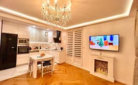 Alexandru Home